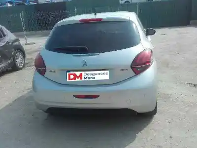 Veicolo di demolizione peugeot 208 active dell'anno 2017 alimentato hm01