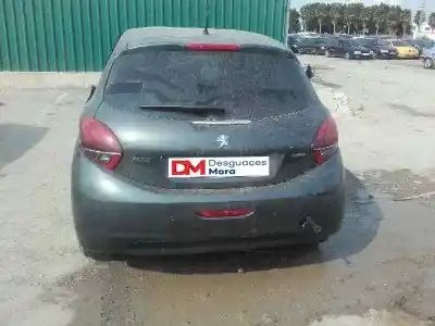 Veicolo di demolizione peugeot 208 1.2 12v vti dell'anno 2017 alimentato 