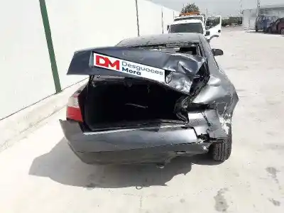 Veículo de Sucata audi a4 berlina (8e) 1.9 tdi (96kw) do ano 2004 alimentado awx