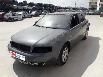 Veículo de Sucata audi a4 berlina (8e) 1.9 tdi (96kw) do ano 2004 alimentado awx