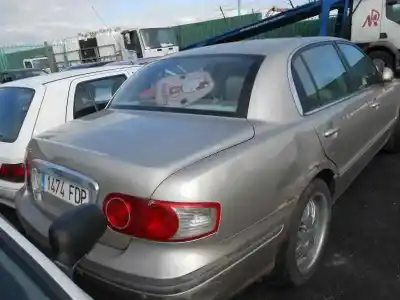 Veicolo di demolizione KIA OPIRUS Básico dell'anno 2006 alimentato 