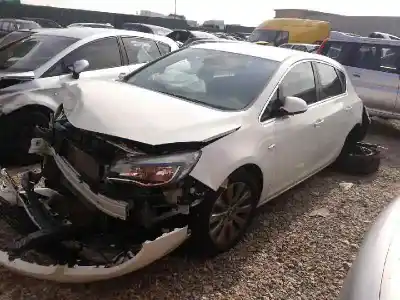 Scrapping Vehicle OPEL ASTRA J LIM. 1.7 16V CDTI of the year 2014 powered EXTRANJERO