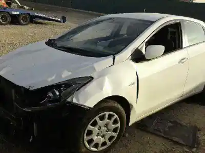 Veículo de Sucata HYUNDAI I30 (GD) 1.4 CRDi CAT do ano 2012 alimentado D4FC