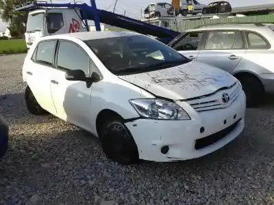 Veicolo di demolizione TOYOTA AURIS Luna+ dell'anno 2010 alimentato 1ND