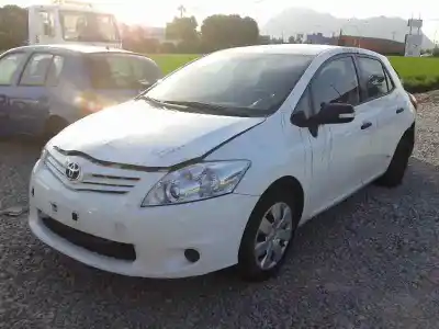 Veicolo di demolizione toyota auris luna+ dell'anno 2010 alimentato 1nd