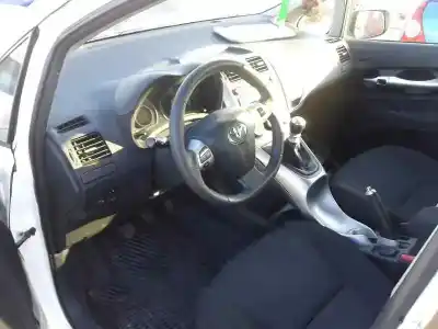 Veicolo di demolizione toyota auris luna+ dell'anno 2010 alimentato 1nd