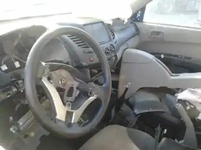 Здавання транспортного засобу mitsubishi l 200 (k6/7) l200 k4t року 2010 потужний 4d56