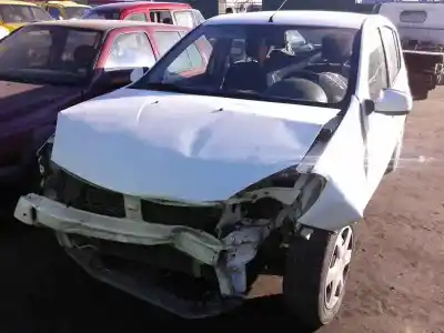 Veículo de Sucata DACIA SANDERO 1.2 16V CAT do ano 2010 alimentado D4F F7