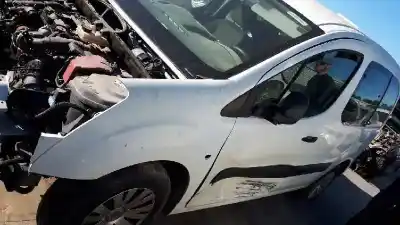 Veículo de Sucata citroen berlingo first combi 1.6 hdi 75 sx do ano 2016 alimentado 