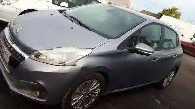 Veículo de Sucata peugeot 208 access do ano 2019 alimentado 