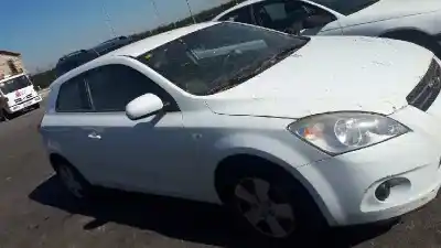 Veículo de Sucata KIA PRO_CEE´D 1.6 CRDi do ano 2010 alimentado D4FB-W