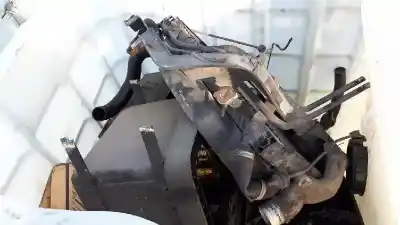 Véhicule à la ferraille nissan atleon 210 150 de l'année 2007 alimenté zd30