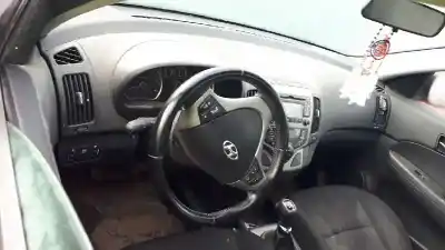 Veicolo di demolizione hyundai i30 (gd) classic dell'anno 2011 alimentato d4fb