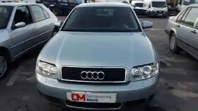 Veículo de Sucata audi a4 berlina (8e) 1.9 tdi do ano 2006 alimentado awx