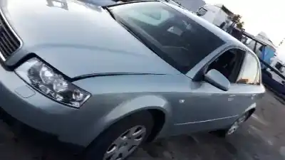 Veículo de Sucata audi a4 berlina (8e) 1.9 tdi do ano 2006 alimentado awx