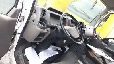 Vehicul casat NISSAN CABSTAR NT 400 al anului 2017 alimentat YD25