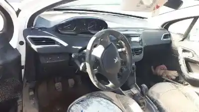 Veículo de Sucata peugeot 2008 (--.2013->) style do ano 2015 alimentado hm01