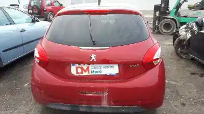 Veicolo di demolizione peugeot 208 access dell'anno 2015 alimentato 8h01