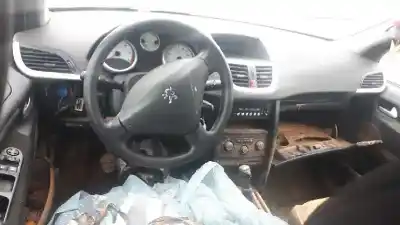 Veículo de Sucata peugeot 207 1.6 16v hdi do ano 2010 alimentado 9hp