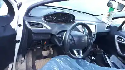 Veículo de Sucata peugeot 2008 (--.2013->) 1.6 e-hdi 115 do ano 2013 alimentado 9h06