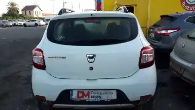 Sloopvoertuig dacia sandero 1.0 12v van het jaar 2015 aangedreven b4d b4