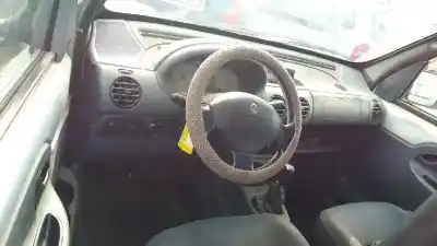 Veículo de Sucata otras marcas kangoo 1.9 dci d do ano 2001 alimentado f9q r7