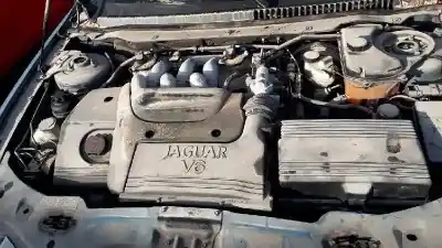 Veículo de Sucata jaguar x-type 2.0 v6 do ano 2003 alimentado g/yb