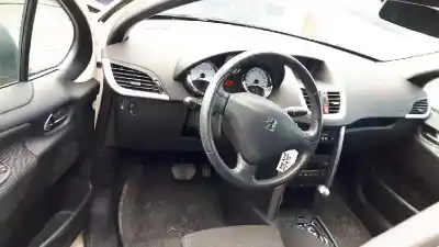 Veículo de Sucata peugeot 207 sport do ano 2007 alimentado 5fw