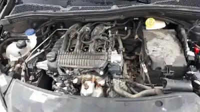 Veicolo di demolizione peugeot 208 access dell'anno 2017 alimentato hm05