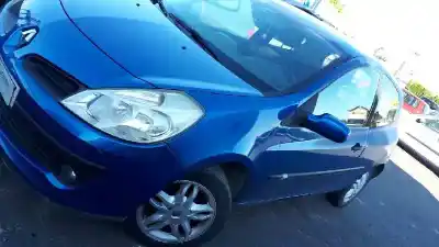 Sloopvoertuig renault clio iii exception van het jaar 2006 aangedreven d4f b7