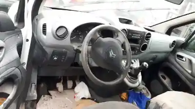 Veículo de Sucata citroen berlingo xtr 1.6 hdi 92 do ano 2011 alimentado d-9hx