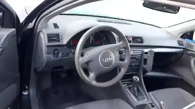 Sloopvoertuig audi a4 berlina (8e) berlina 8e van het jaar 2004 aangedreven avb