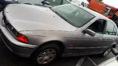 Veículo de Sucata bmw serie 5 berlina (e39) 523i do ano 2005 alimentado 25 6s 3