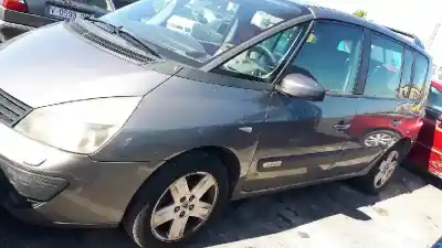 Véhicule à la ferraille renault espace iv (jk0) dynamique de l'année 2004 alimenté g9t j7