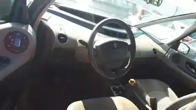 Véhicule à la ferraille renault espace iv (jk0) dynamique de l'année 2004 alimenté g9t j7