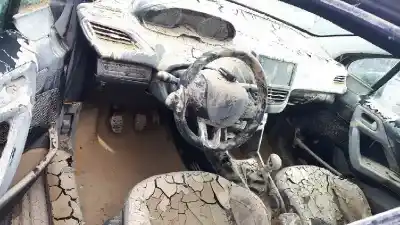 Veículo de Sucata peugeot 2008 (--.2013->) active do ano 2017 alimentado 