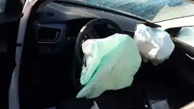 Veículo de Sucata kia stonic (ybcuv) black edition do ano 2019 alimentado g3lc