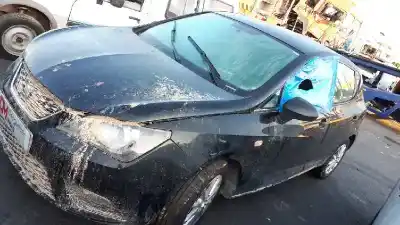 Veículo de Sucata seat ibiza (6j5) reference do ano 2015 alimentado 