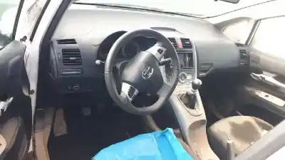 Veicolo di demolizione toyota auris luna+ dell'anno 2012 alimentato 1nd