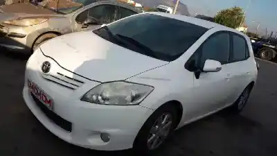 Veicolo di demolizione toyota auris luna+ dell'anno 2012 alimentato 1nd