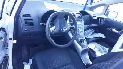 Veicolo di demolizione toyota auris hybrid active dell'anno 2011 alimentato g-2zr