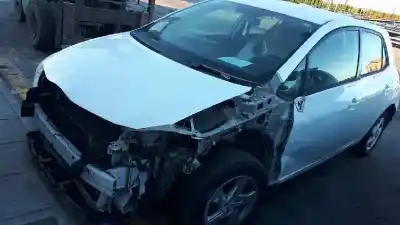 Veicolo di demolizione toyota auris hybrid active dell'anno 2011 alimentato g-2zr