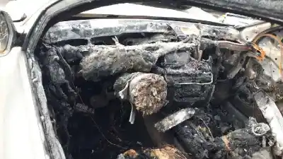 Veicolo di demolizione audi a4 berlina (b8) básico dell'anno 2009 alimentato cag