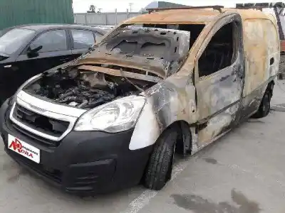 Veicolo di demolizione PEUGEOT PARTNER 1.6 HDI dell'anno 2015 alimentato 9H06