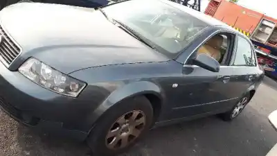 Sloopvoertuig audi a4 berlina (8e) 1.9 tdi (96kw) van het jaar 2004 aangedreven awx