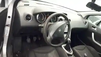 Здавання транспортного засобу peugeot 308 confort року 2008 потужний 9hx