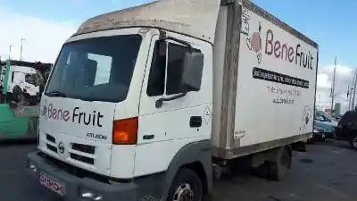 Veicolo di demolizione nissan atleon 130 dell'anno 2004 alimentato d/bd30