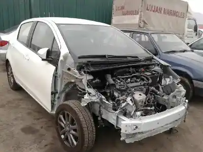 Veicolo di demolizione toyota yaris active dell'anno 2015 alimentato 1nrfe