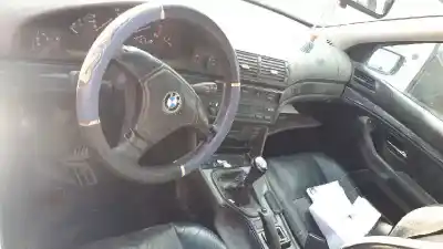 Veículo de Sucata bmw serie 5 berlina (e39) 525tds do ano 2000 alimentado 25-6t-1