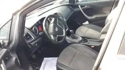 Scrapping Vehicle opel astra j lim. 1.7 16v cdti of the year 2010 powered a17dtr